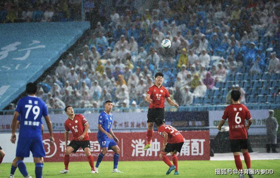 包含江苏舜天主场力压上海东亚，暂时稳步冲顶的词条