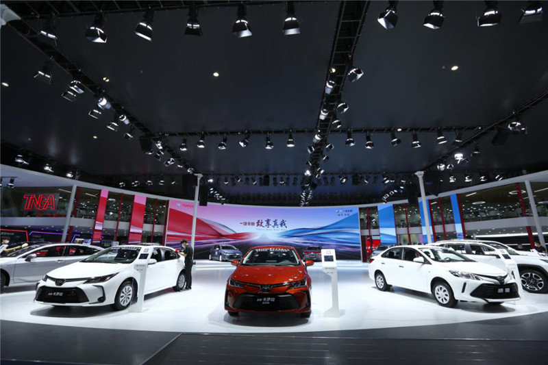 包含青年新锐挑战老牌劲旅,机会与挑战并存的词条 包含青年新锐挑战老牌劲旅,机会与挑战并存的词条