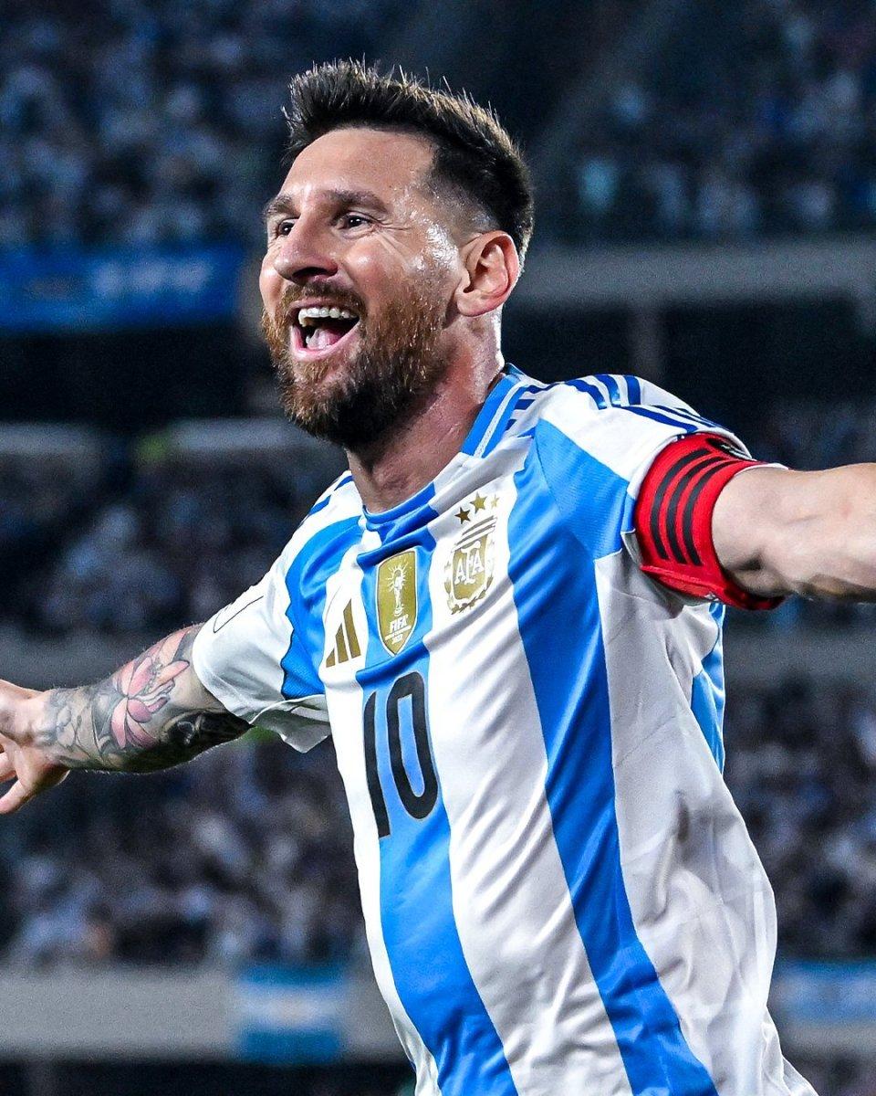 梅西神勇表现，巴塞罗那大获全胜