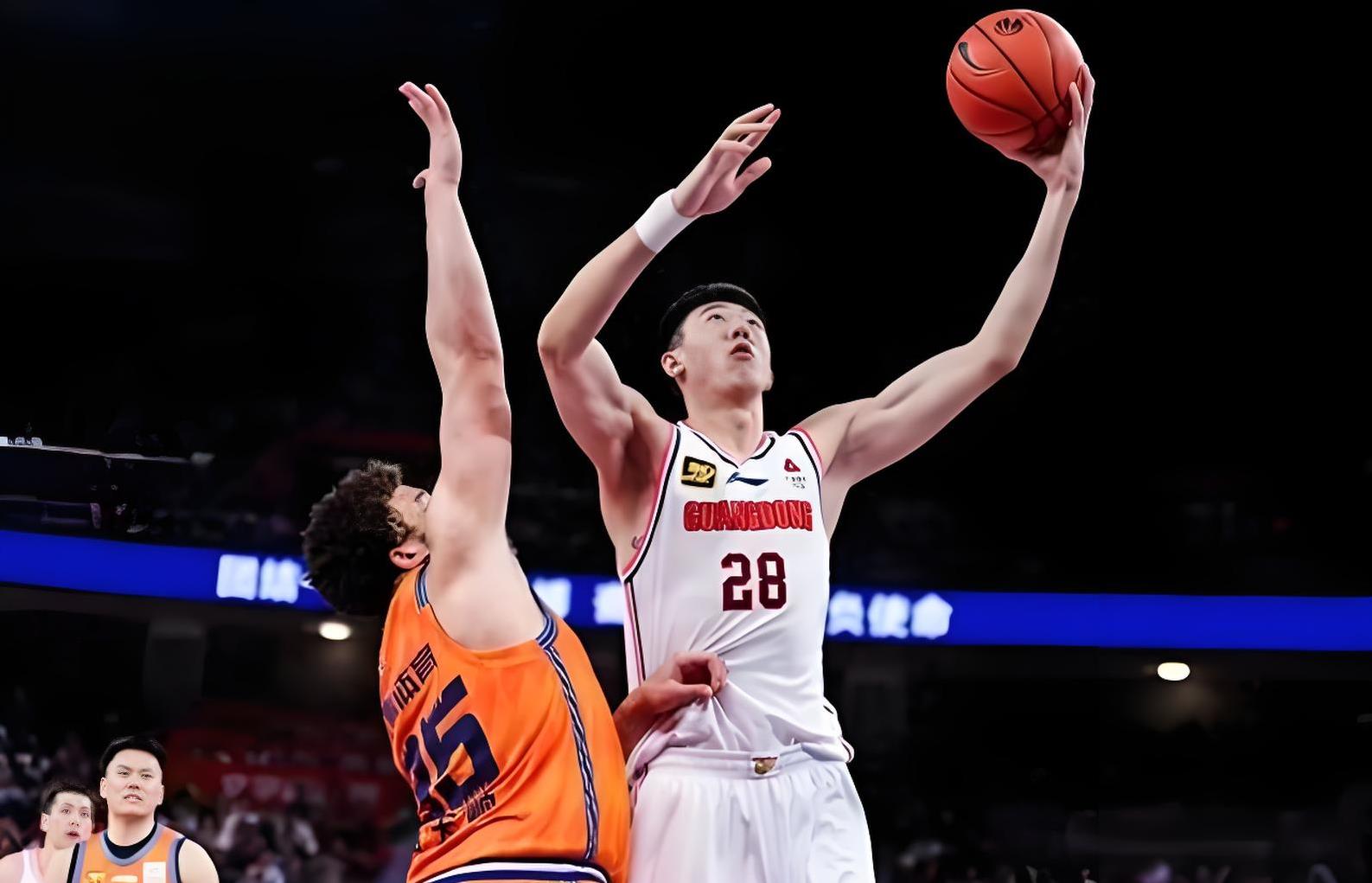 广东男篮在客场战胜上海队，全面胜利的简单介绍