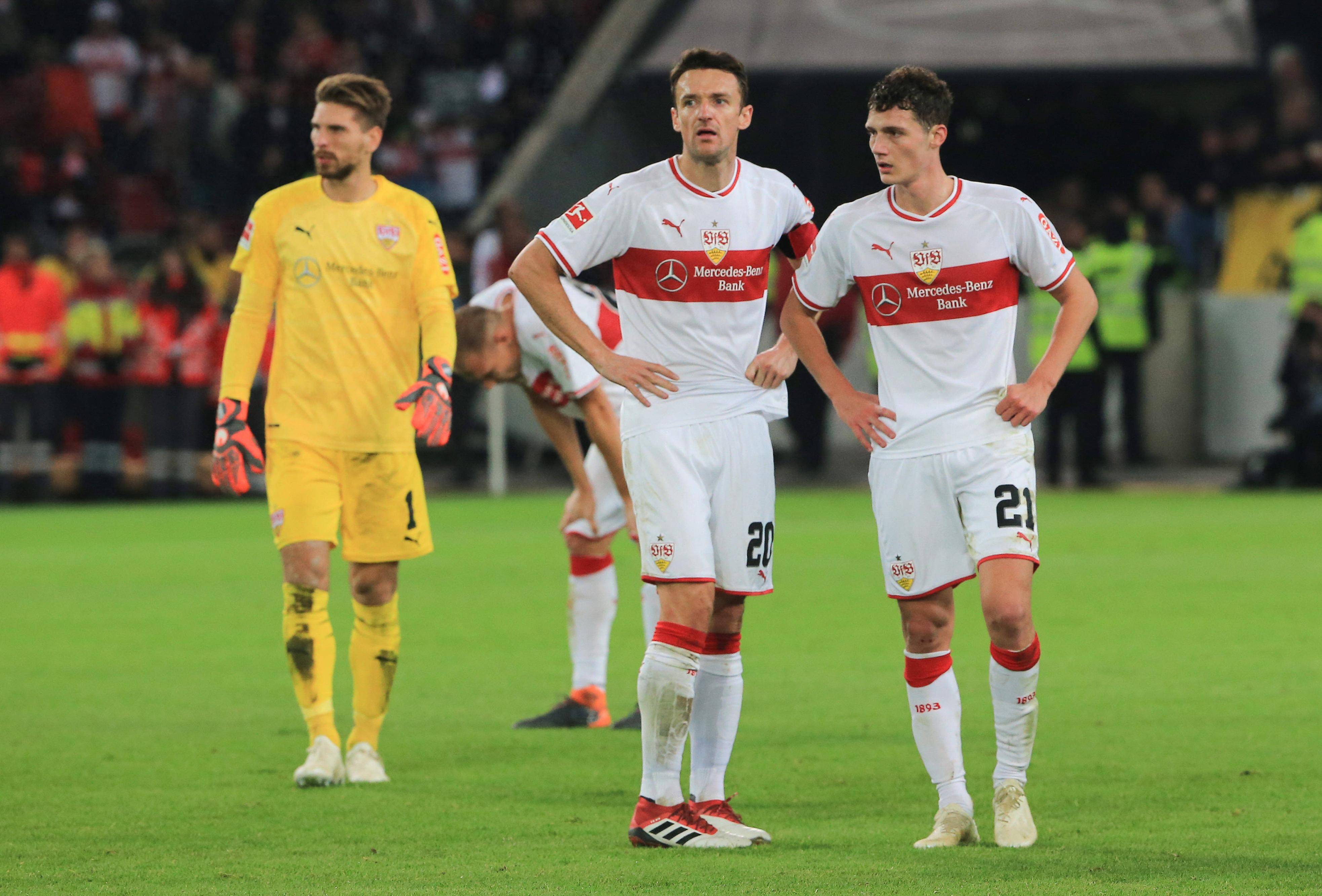 包含斯图加特主场告捷，排名逐渐攀升的词条