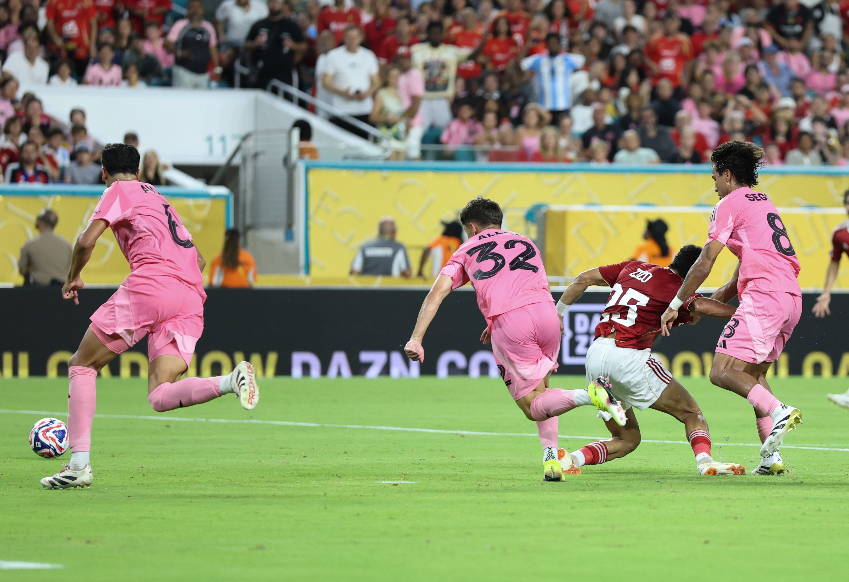 od体育官方-关于国际足球赛事如火如荼，精彩纷呈的信息