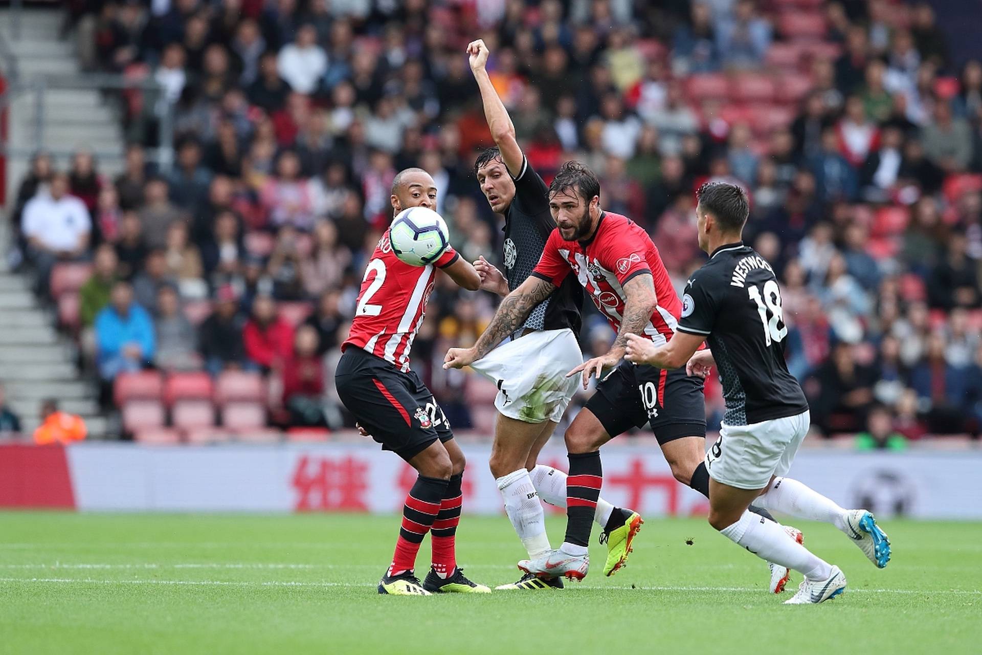 塞维利亚冠军联赛征程告终，遭遇挑战失败的简单介绍