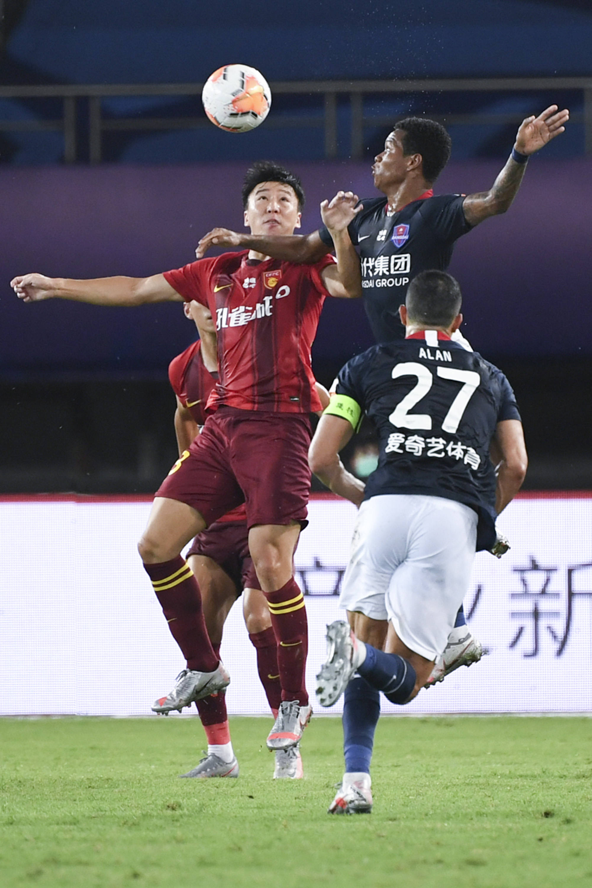 大连人对阵河北华夏幸福，全力争取主场优势