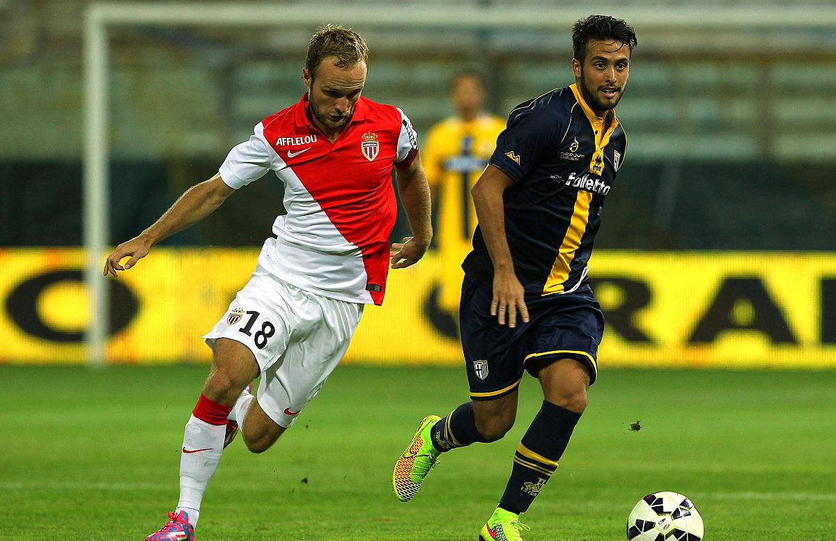 关于朗斯球迷准备欢庆球队的胜利的信息