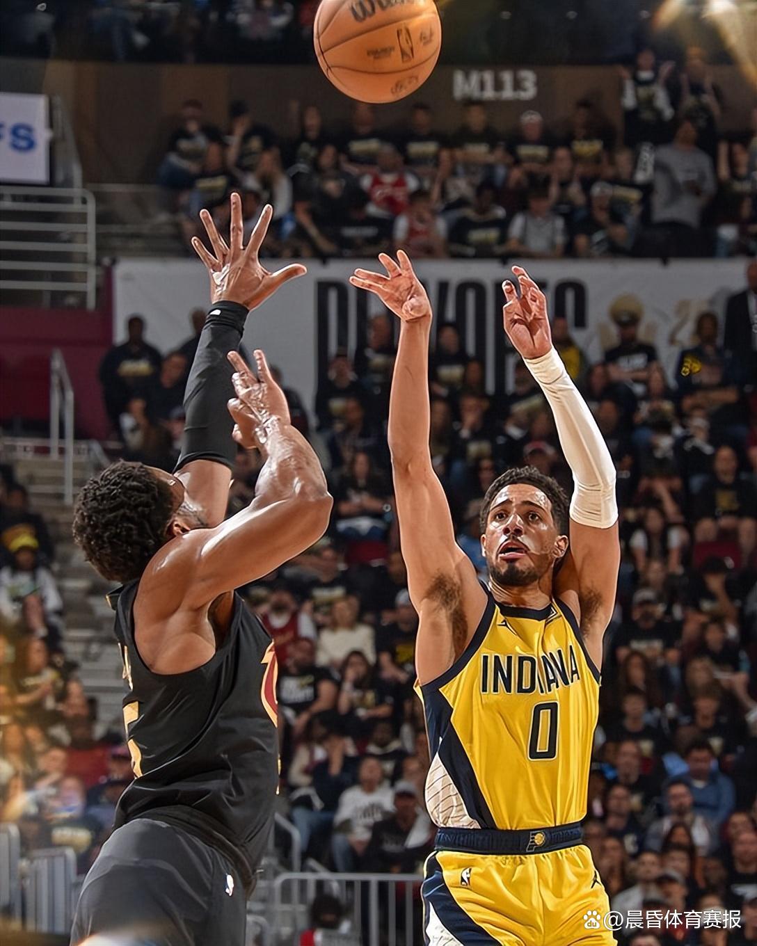 包含步行者惨遭爵士反击，戈登-海沃德挺身而出的词条