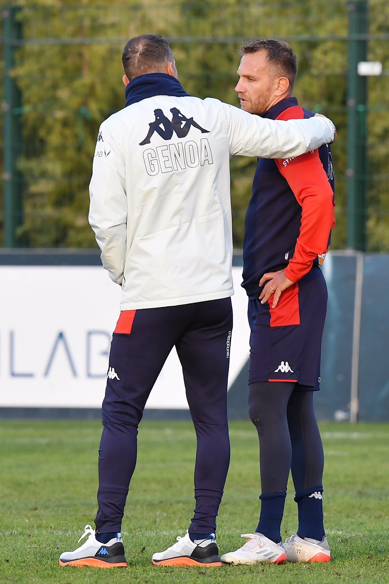 热那亚开始调整战术策略的简单介绍